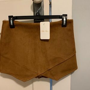 Suede camel zip up skort